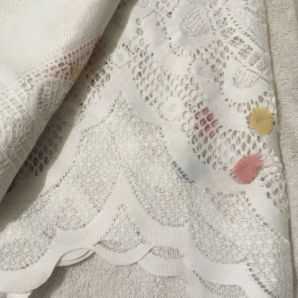 2 Sets of polyester window panels, one new se, one slightly used; 4 pcs total - Picture 15 of 16